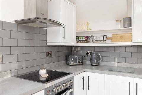 37 Drum Brae Drive, Edinburgh, EH4 7BY