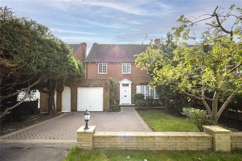 4 bedroom detached house for sale, Fairgreen East, Cockfosters, London, EN4