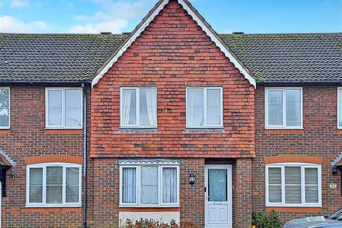 3 Brookenbee Close, Rustington, Littlehampton, BN16 3SH