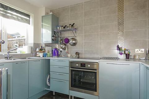 3 Brookenbee Close, Rustington, Littlehampton, BN16 3SH