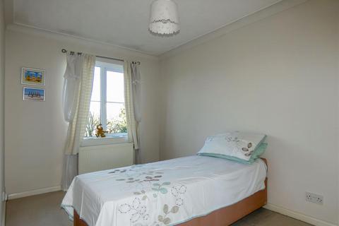 3 Brookenbee Close, Rustington, Littlehampton, BN16 3SH
