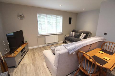 2 bedroom flat to rent, Oak Tree Lane, West Yorkshire LS14