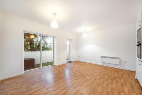 1 bedroom flat for sale, Newbury,  Berkshire,  RG14