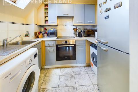 2 bedroom flat for sale, 310 West End Road, Ruislip, HA4