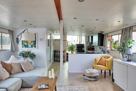 2 bedroom houseboat for sale, Imperial Wharf Marina, Fulham, SW6