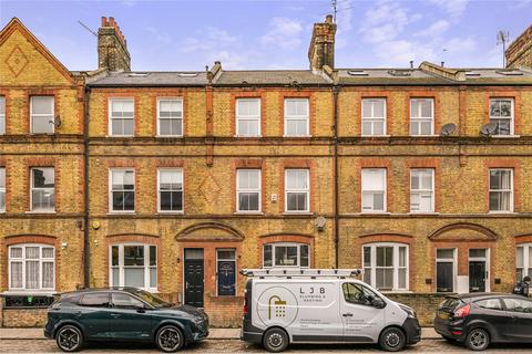 4 bedroom terraced house to rent, Queenstown Road, London, SW8