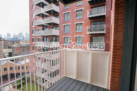 1 bedroom apartment to rent, Gillender Street, Canary Wharf E3