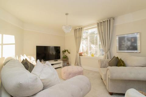 1 bedroom flat for sale, Beresford Gardens, Cliftonville, CT9