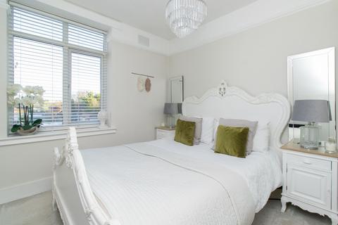 1 bedroom flat for sale, Beresford Gardens, Cliftonville, CT9