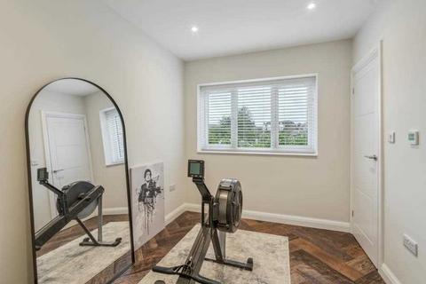4 Priory Close, Denham, Uxbridge, UB9 5AT