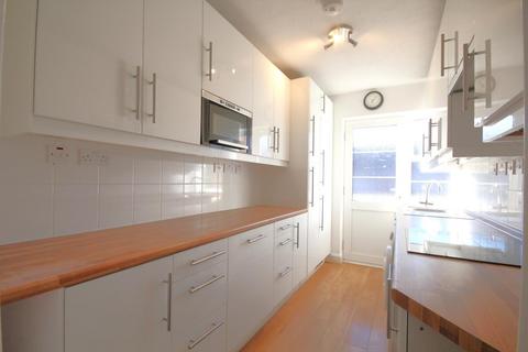 2 bedroom flat to rent, Deanhill Court, Upper Richmond Road West, London