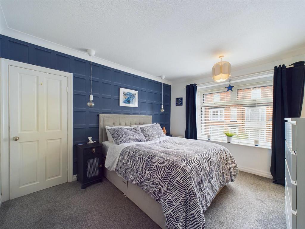 Bedroom: