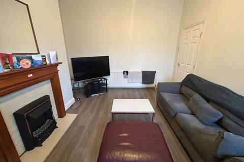 3 bedroom flat to rent, Warton Terrace, Heaton NE6