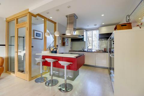 3 bedroom apartment for sale, Southampton Road, Kentish Town