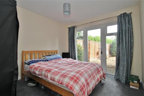 1 bedroom maisonette to rent, Hazeldene Court, Woking GU21