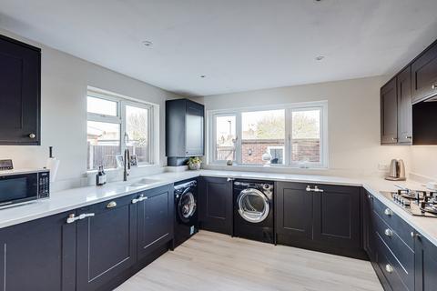 469 Arterial Road, Leigh-on-sea, SS9 4DY