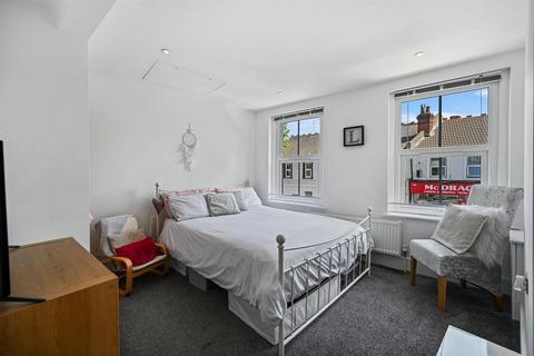 2 bedroom apartment for sale, Westmead Road, Sutton, SM1