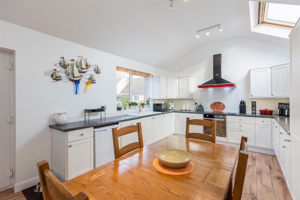 Rosamund Avenue 29 Kitchen Dining Room-3.jpg