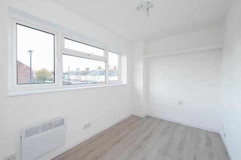 1 bedroom flat to rent, Windsor Court, London N14