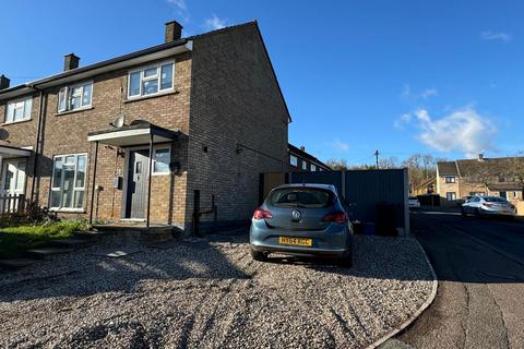 3 bedroom end of terrace house to rent, Fry Road, Stevenage SG2