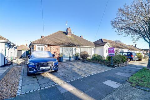 2 bedroom semi-detached bungalow for sale, Briarwood Drive, Leigh-On-Sea SS9