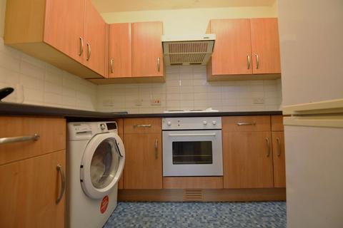 2 bedroom flat to rent, 4A Cardigan Road