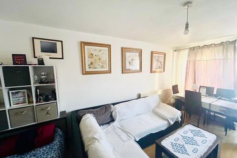 2 bedroom flat for sale, Corker Walk, London N7