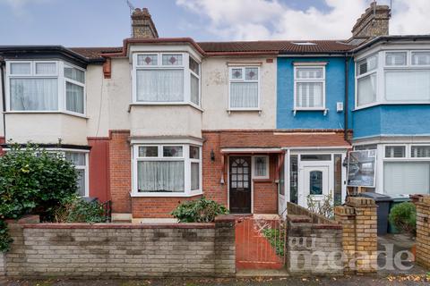 3 bedroom terraced house for sale, Queenswood Avenue, E17