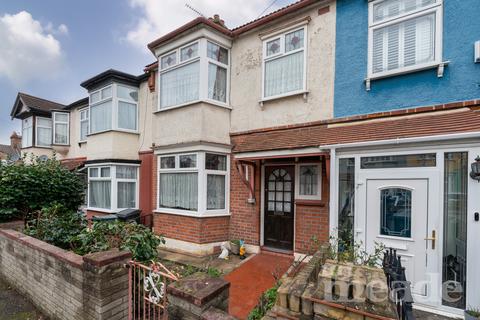 3 bedroom terraced house for sale, Queenswood Avenue, E17