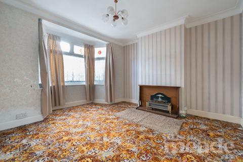 3 bedroom terraced house for sale, Queenswood Avenue, E17