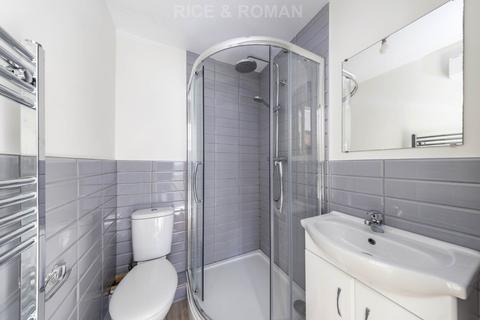12 The Willows, Claygate, Esher, KT10 0PR
