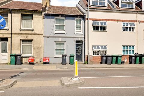 5 bedroom terraced house to rent, Hollingdean Road, Brighton