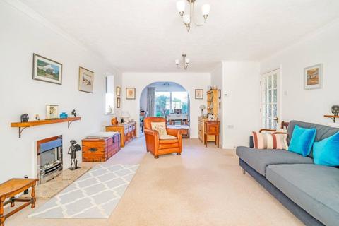 2 bedroom bungalow for sale, Cross Lane Gardens, Ticehurst, East Sussex, TN5