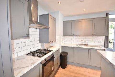 3 bedroom flat to rent, Springbank Road, Sandyford, Newcastle Upon Tyne