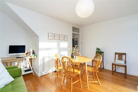 2 bedroom maisonette for sale, Kingsgate Estate, Tottenham Road, London, N1