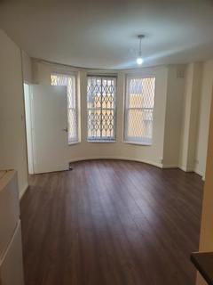 Studio to rent, W2 4NR