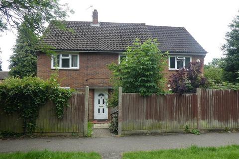 4 bedroom semi-detached house to rent, Cedar Close, Potters Bar EN6