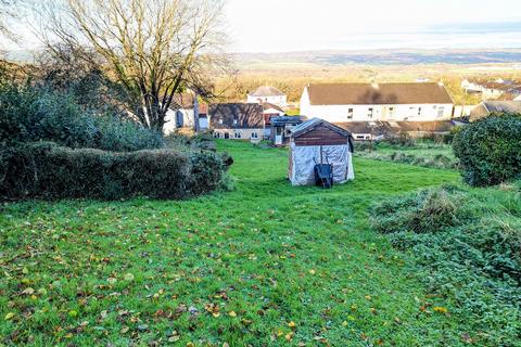 2 bedroom detached house for sale, Heol Waunyclun, Trimsaran, Kidwelly, Carmarthenshire.