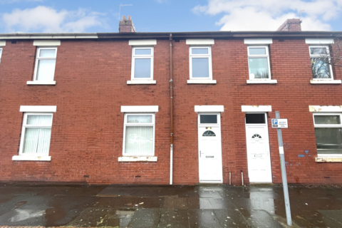 3 bedroom terraced house to rent, Hartington Road, Preston PR1