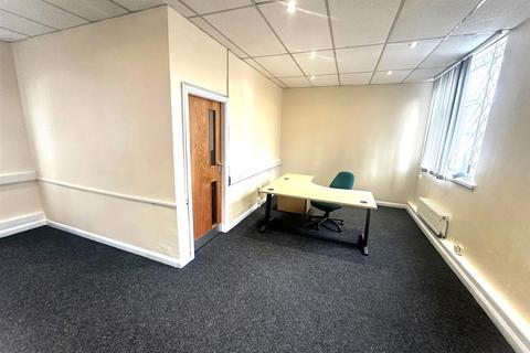 Office to rent, Regent One Bus Ctr, Regent St, Leeds