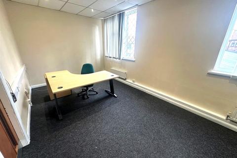 Office to rent, Regent One Bus Ctr, Regent St, Leeds