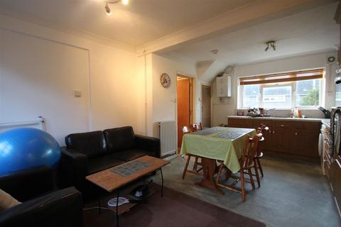 3 bedroom house to rent, Stephens Road, Brighton