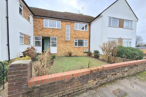 2 bedroom maisonette to rent, Station Close, Herts AL9