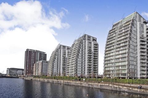 2 bedroom apartment to rent, The Quays, Manchester M50