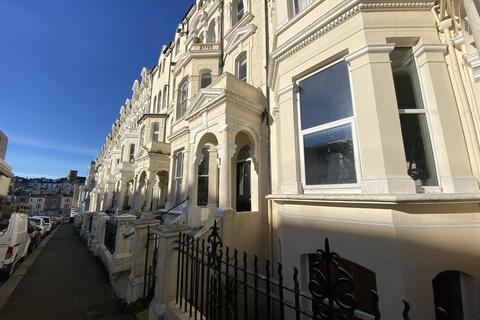 2 bedroom flat to rent, Warrior Gardens, St. Leonards-On-Sea