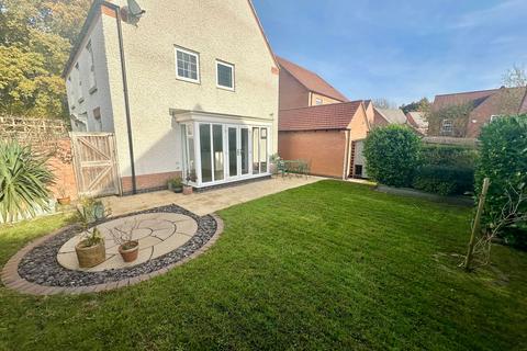 4 bedroom detached house for sale, Glamorgan Way, Church Gresley, DE11