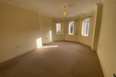 2 bedroom flat to rent, Hastings Road, Bexhill On Sea