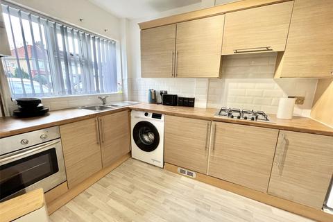 2 bedroom maisonette to rent, Beechwood Rise, Hertfordshire WD24