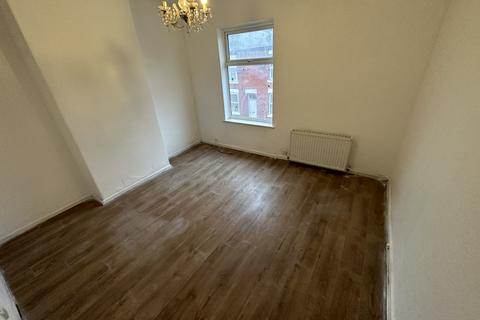 2 bedroom terraced house to rent, Radnor Street,  Manchester, M18