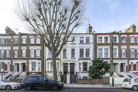 Studio to rent, Shirland Road, London W9